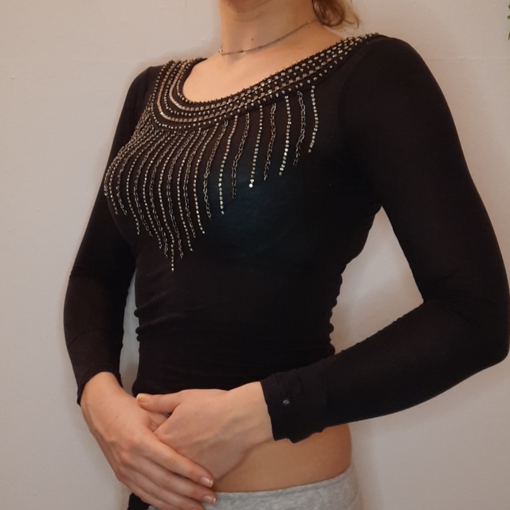 BEDO shirt chains and sequence